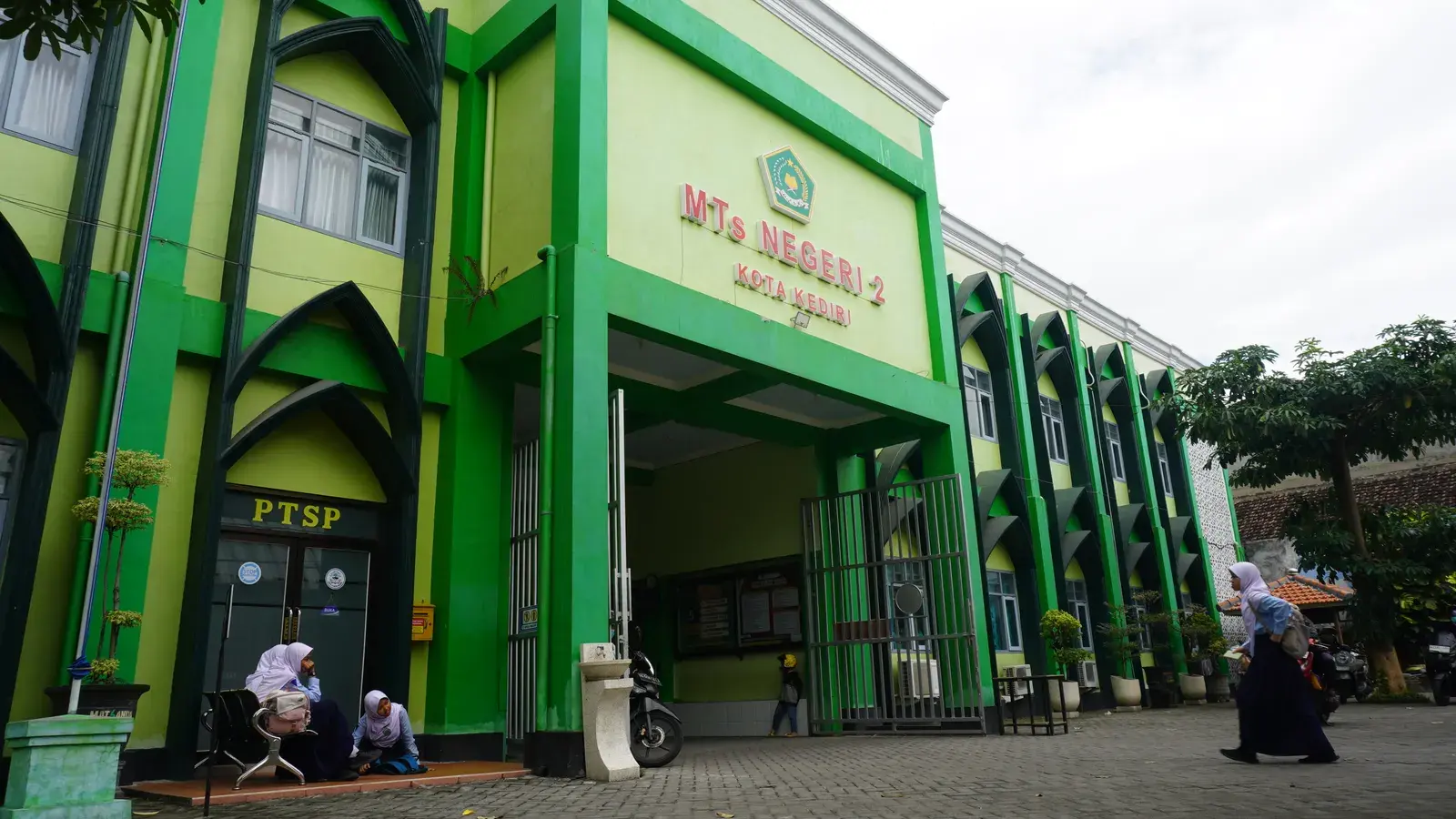 Lingkungan kampus MTsN 2 Kota Kediri
